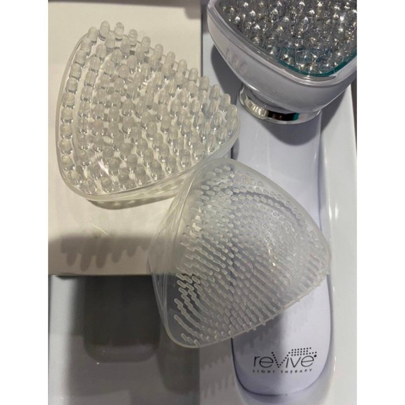 reVive Light Therapy® Soniqué Acne LED Sonic Cleansing System Kit Device Heads - Picture 11 of 12